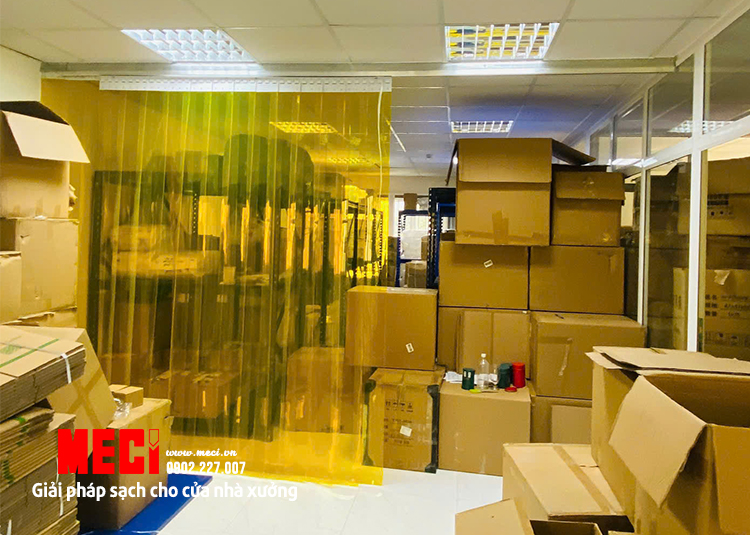 Bộ rèm nhựa kéo lùa khi mở