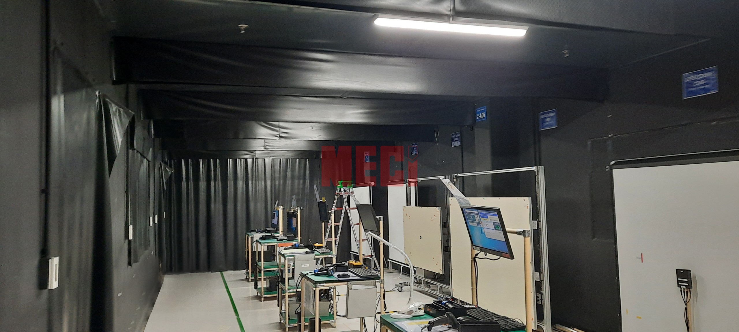 Công trình rèm nhựa chỗng tĩnh điện do MECI lắp đặt