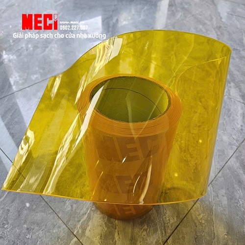 Màng nhựa pvc vàng trong trơn mịn