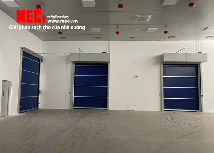 Cửa cuốn nhanh lắp tại vị trí phân khu