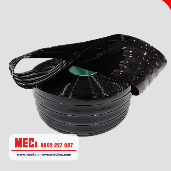 Cuộn màng nhựa pvc đen gân