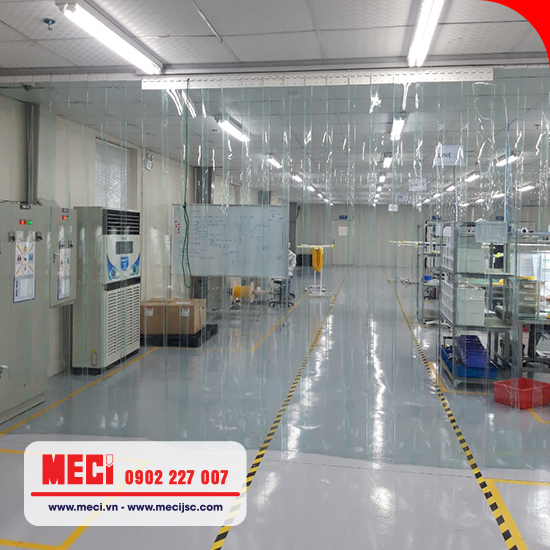 Rèm chống tĩnh điện bên trong nhà máy